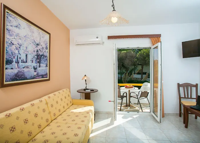 Hotell Asteras Paradise 4*